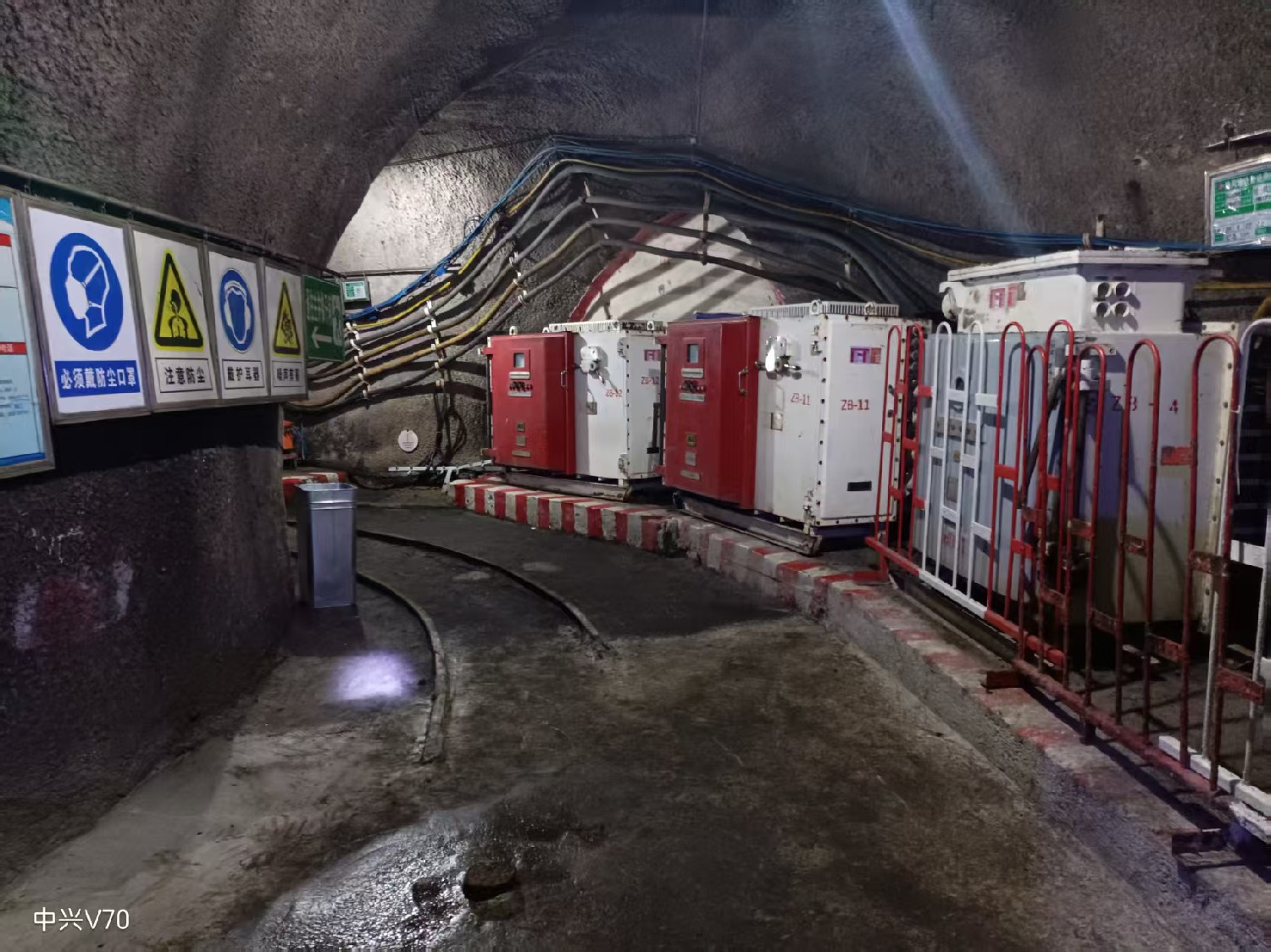 東大煤礦開展機(jī)電標(biāo)準(zhǔn)化示范崗評比活動