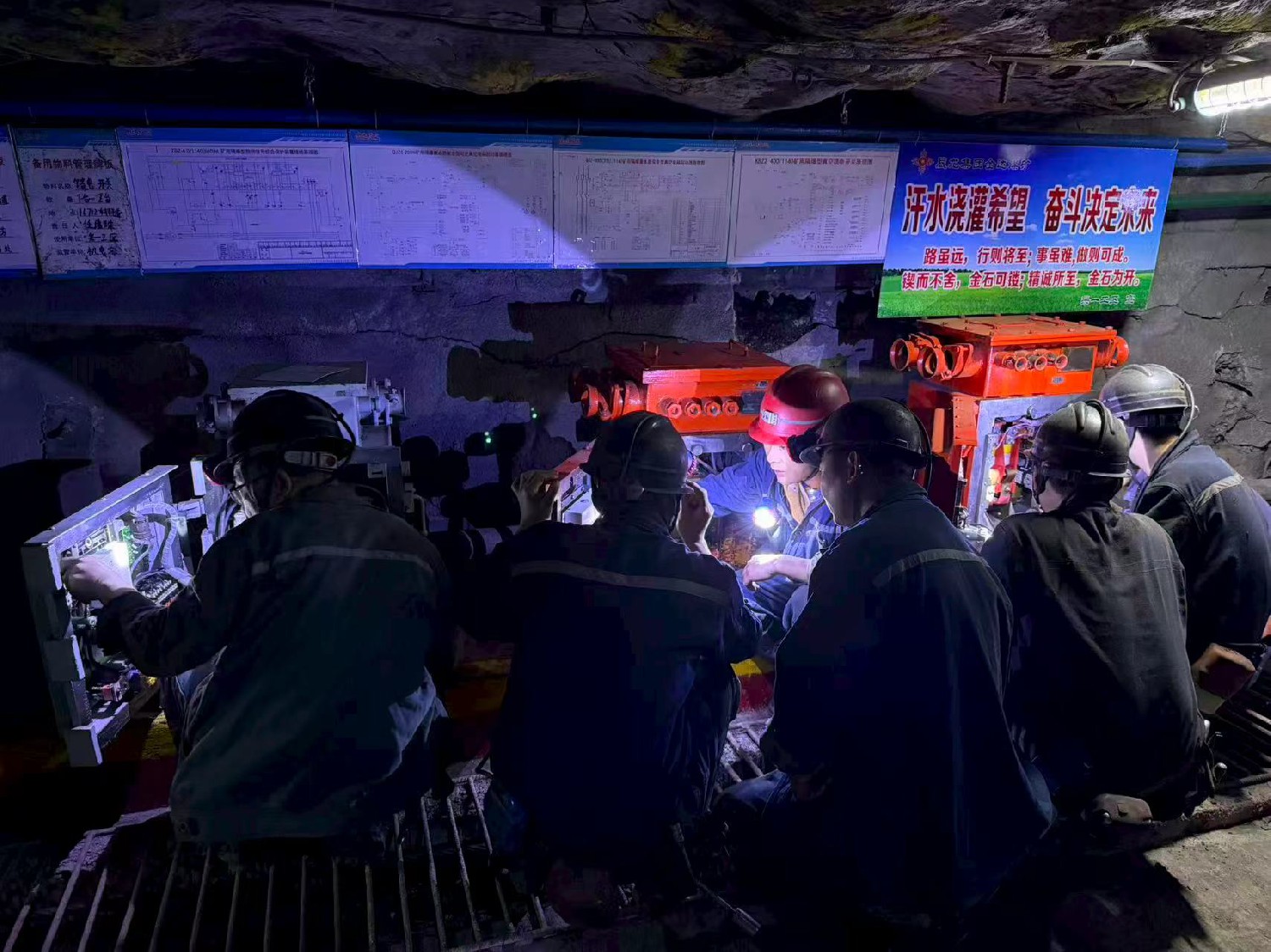 金達(dá)煤礦搭建機(jī)電維修實訓(xùn)課堂，讓技能培訓(xùn)更“接地氣”